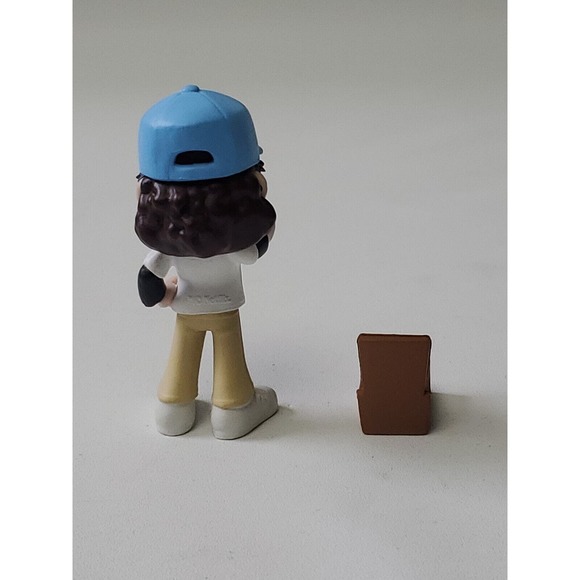 Yume Toys Stranger Things Upside Down Dustin Henderson Figure Thinking Cap Hat - Picture 3 of 5